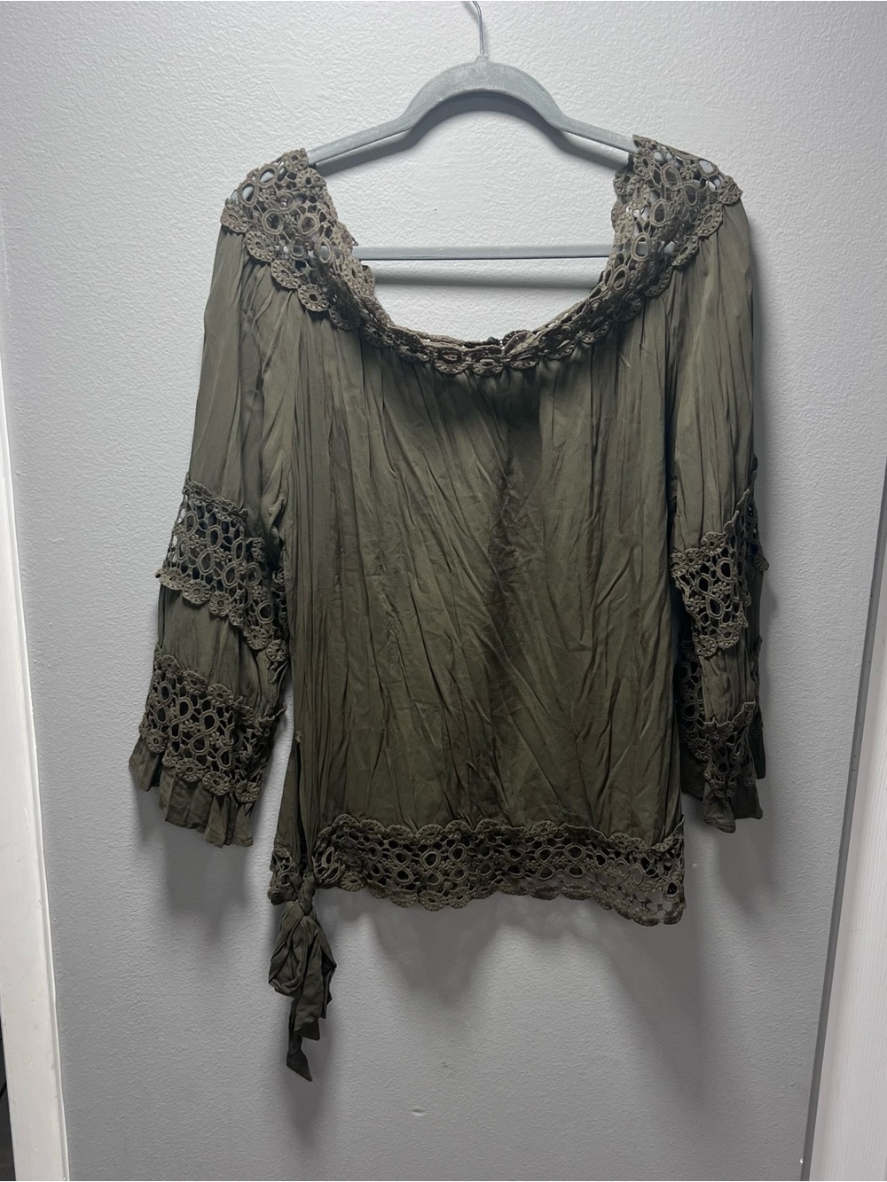 Venus Women’s Boho Olive Green Crochet-Trim Off-Shoulder Blouse Size 14